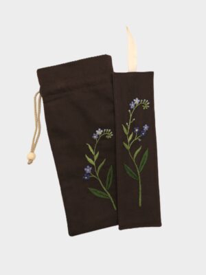 Haftowany zestaw prezentowy z niezapominajką