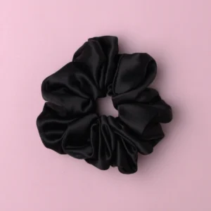czarna gumka scrunchie