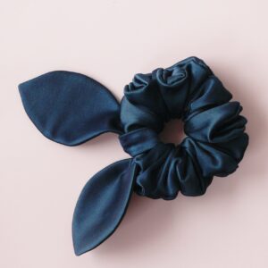Scrunchie satynowa z uszkami granatowy