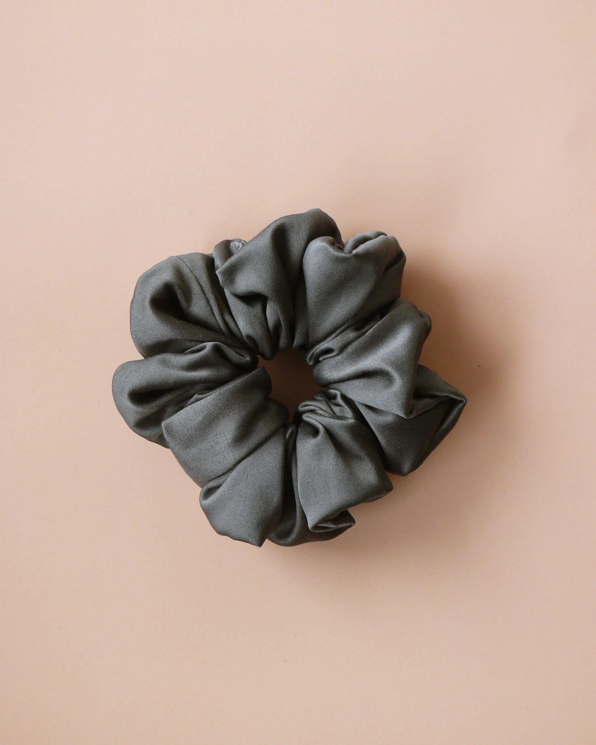 satynowa scrunchie