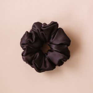 Scrunchie z satyny fiolet