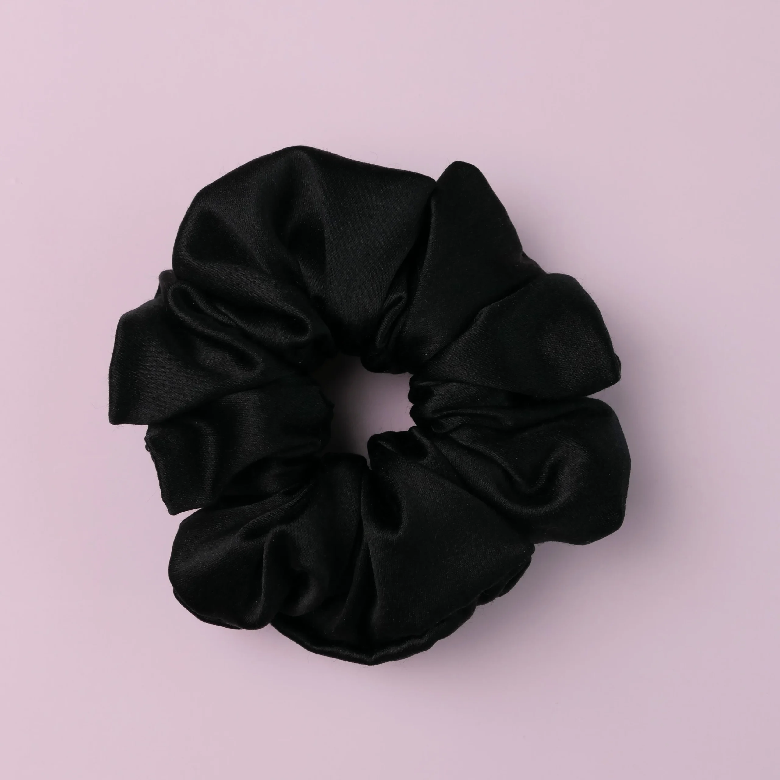 scrunchie z satyny czarna