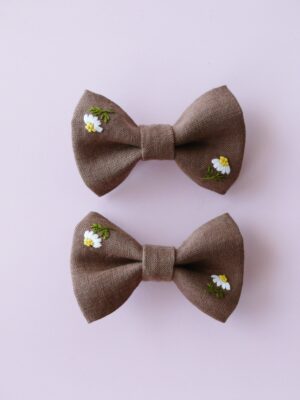 haftowane kokardy do włosów dla dzieci