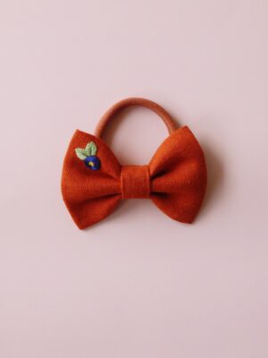 Gumka do włosów z lnianą kokardą