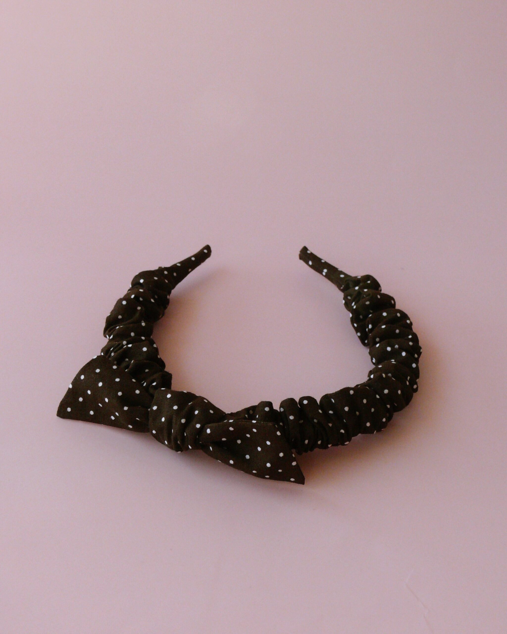 Opaska dla dziewczynki w kropki typu scrunchie